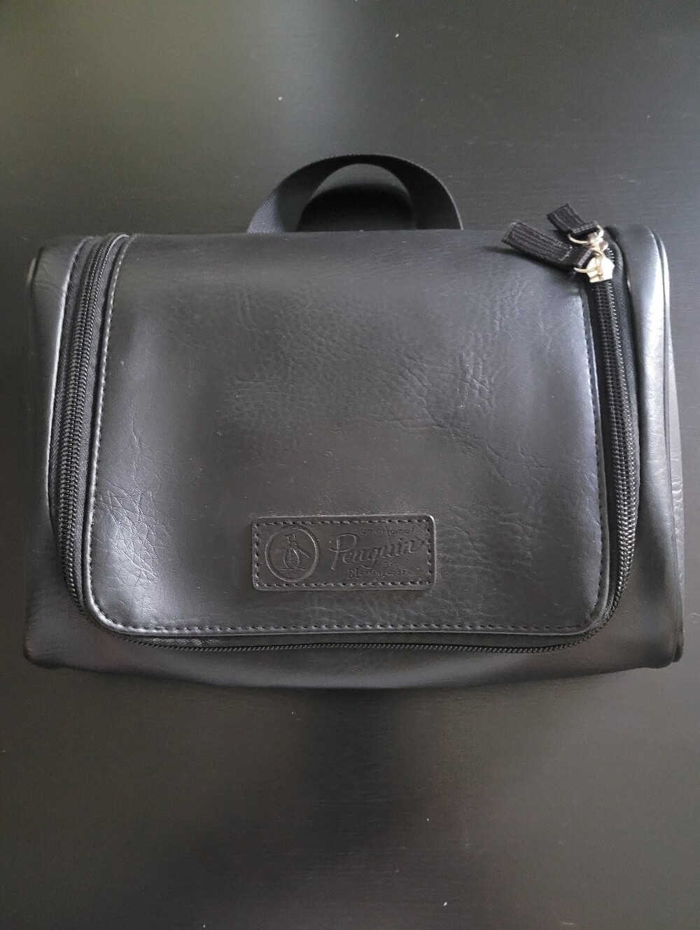 Original Penguin by Munsingnear Black Men’s Dopp Kit with Top Handle